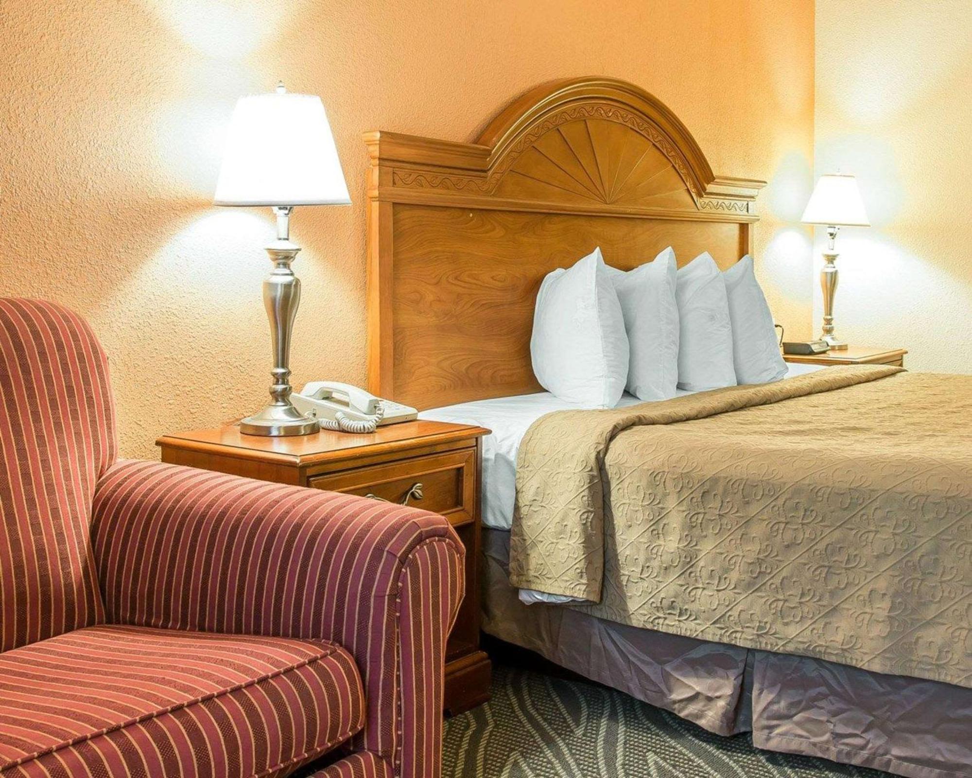 Quality Inn Gaylord Extérieur photo